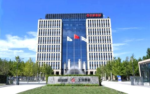 北新建材成为行业标杆，200亿稳了？