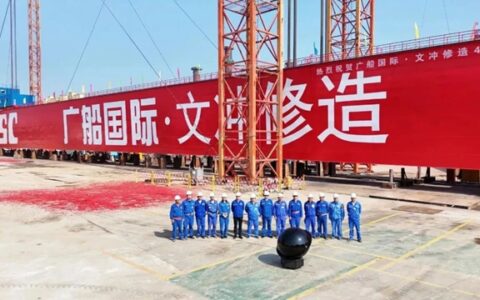 400吨龙门吊启动提升，双瑞“红”迎风飘扬