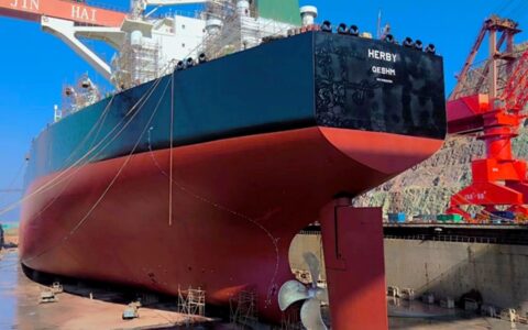 双瑞涂料持续助力VLCC涂装保养