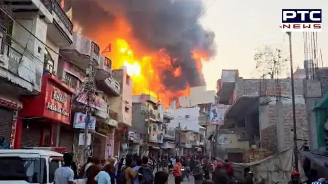 印度涂料厂发生火灾11人死亡