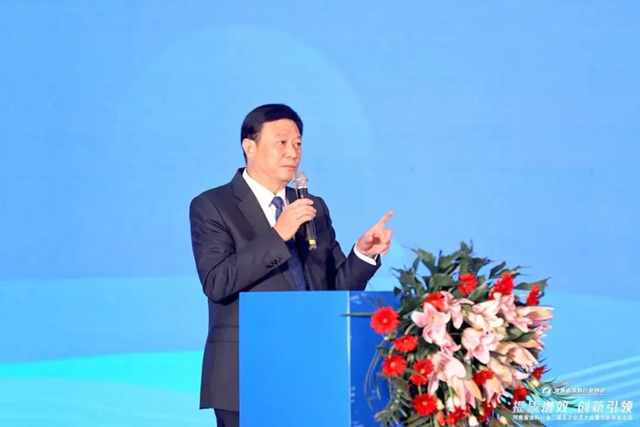 刘普军会长出席河南省涂料行业二届五次会员大会暨创新赋能论坛并致辞