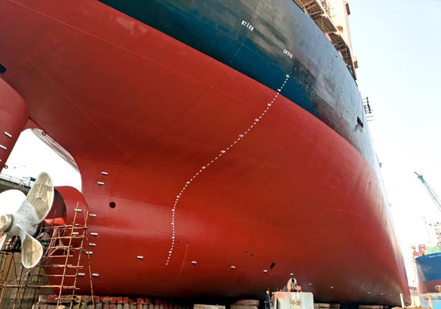 鱼童漆助力巴拿马籍7.6万DWT货船“华兰”轮成功坞修