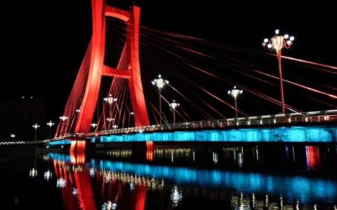 宝塔山漆焕新天水“网红桥” 共绘城市新风貌