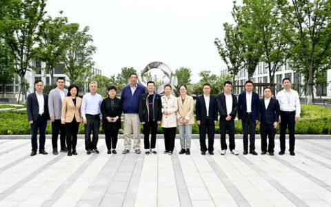 中国建筑防水协会秘书长朱冬青一行走进凯伦交流指导