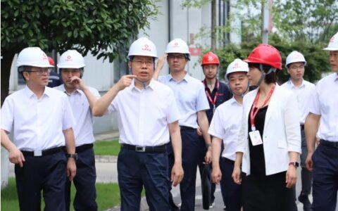 中国生态环境部执法局党组书记、局长赵群英一行到北新防水（四川）有限公司指导工作