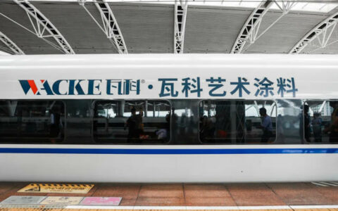 艺术涂料首家！瓦科飞机广告震撼登陆华夏航空
