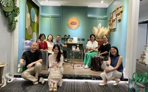 美国邓恩迎接广东技术师范大学美术学院领导团队，探索涂料应用新前景