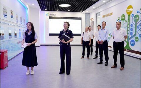 亚士创能总裁王永军一行到访润泰股份