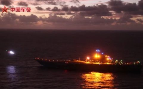 我国首架航母升级战斗舰，甲板涂料大揭秘