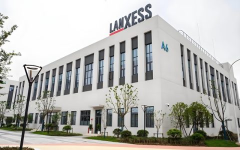 两大化工巨头三天两售涂料业务，巴斯夫阿克苏诺贝尔亦有此意