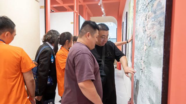 巴德士携手意大利Novacolor闪耀亮相2025广州定制家居展