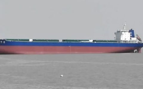 鱼童船舶涂料护航台州通顺海运35500DWT“通顺昌”轮顺利吉水