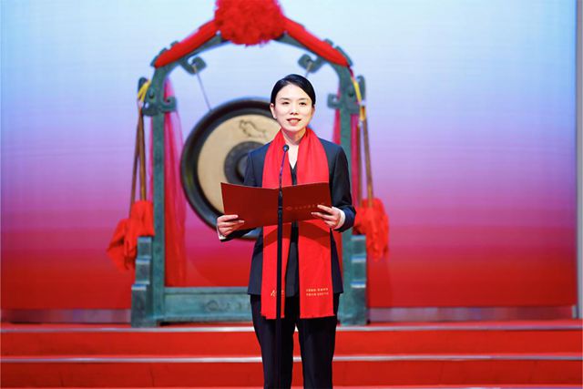 太努力了，80后美女董事长身兼三职，上帝也要双手点赞
