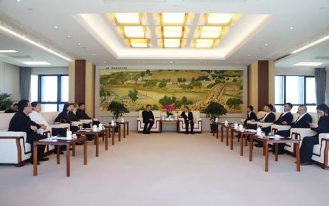 盘锦市委副书记、市长邢鹏一行到北新建材考察交流