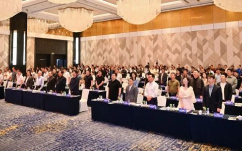 展辰新材获评“2025年中国木门窗及定制家居行业最具合作价值伙伴”​