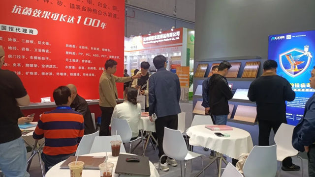 汇龙涂料亮相上海建博会，用抗病毒水性漆重新定义家居安全！