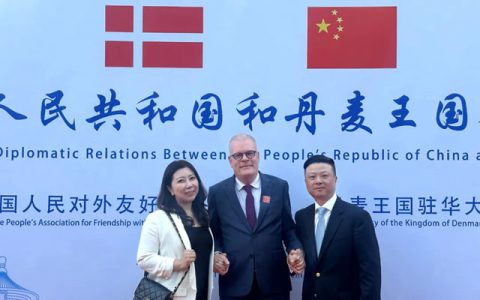 海虹老人出席中丹建交75周年招待会，彰显中丹经贸合作成果