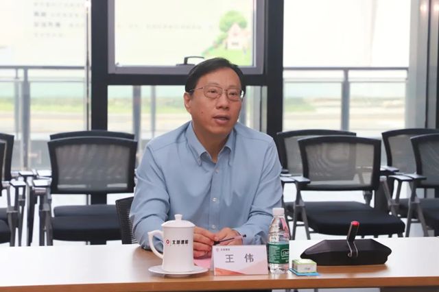 天津天保控股有限公司党委委员、副总经理王伟一行到北新建材参观交流