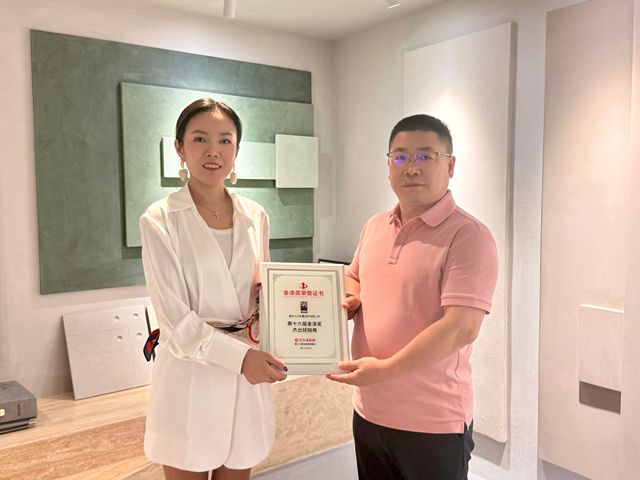 富家女蝶变涂料女王：美女胡蝶扇动行业飓风——访雷克瑟思重庆地区运营服务商胡蝶