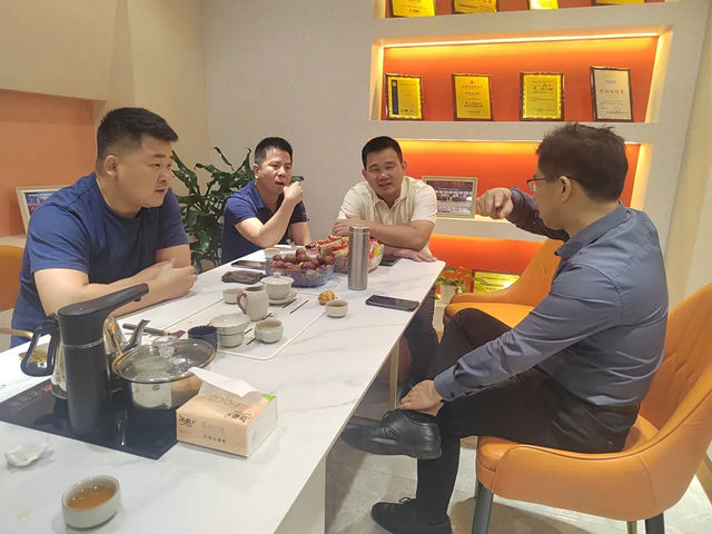 瓦科艺术涂料赋能粤东经销商：共探市场新征程