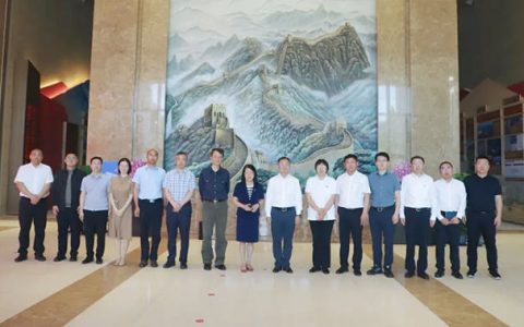 住建部科技与产业发展中心一行莅临北新建材调研指导