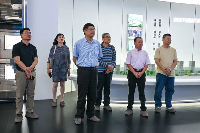 常州市“三会”领导一行莅临晨光考察指导