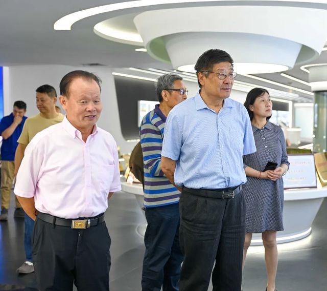 常州市“三会”领导一行莅临晨光考察指导