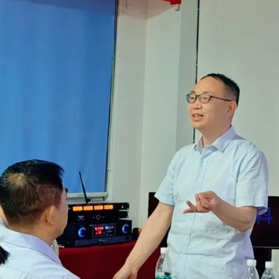 成都展辰技术应用部2025年半年度述职培训暨青城山拓展活动圆满举行