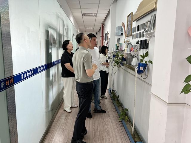 源头替代 绿色发展——宁波涂协陪同市生态环境局宁海分局赴企调研