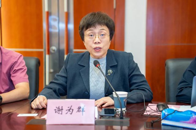 巴德富与上海大学共建有机/无机杂化材料联合研究中心