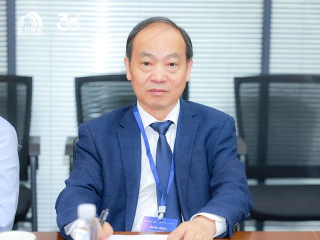 东方雨虹与华东理工签署合作协议