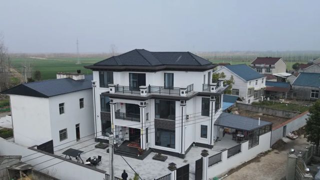 践行“双碳”战略：三棵树仿石漆引领建筑涂料绿色革命