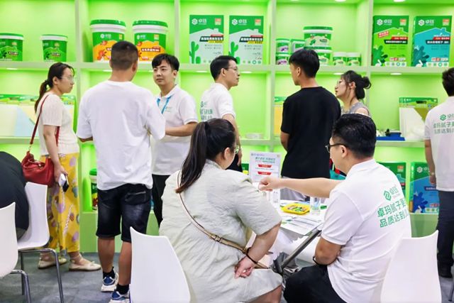 卓玛儿童级健康腻子2025建博会圆满收官，赢占创富新风口！