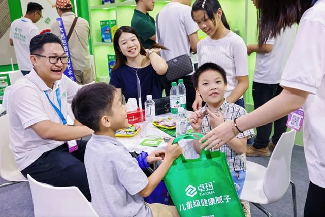 卓玛儿童级健康腻子2025建博会圆满收官，赢占创富新风口！