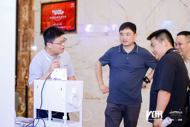 富思特受邀出席成都优采供应链合作大会 无电制冷涂料引爆全场