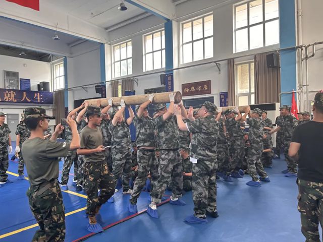 富思特 | 建涂事业部管理干部第一期军事拓展训练：以军魂铸团队，以协同战未来