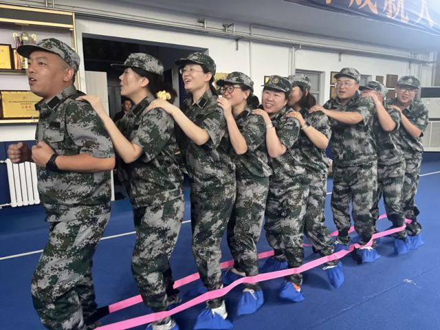 富思特 | 建涂事业部管理干部第一期军事拓展训练：以军魂铸团队，以协同战未来