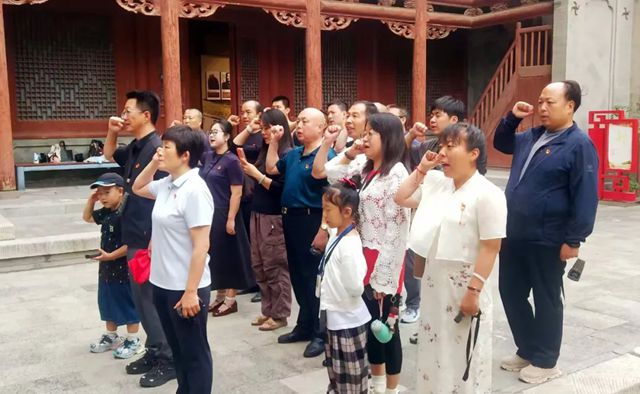 重温革命历史 传承先烈精神 ——动力制桶党支部开展红色主题党日活动