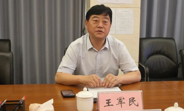 鸿路钢构总经理王军民到访三峡油漆