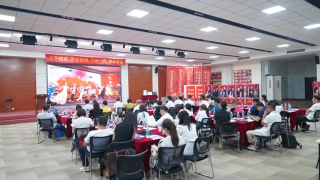 德申汇企业家代表团走进富思特，无电制冷涂层引燃合作热潮