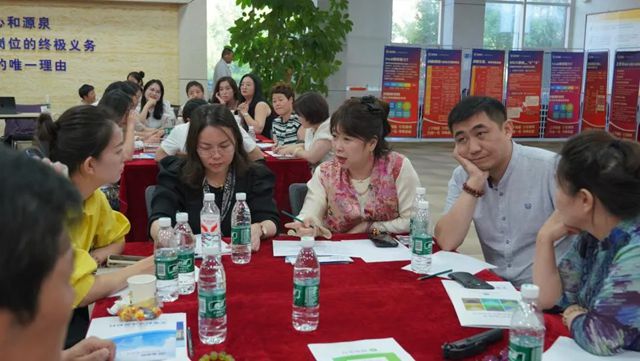 德申汇企业家代表团走进富思特，无电制冷涂层引燃合作热潮