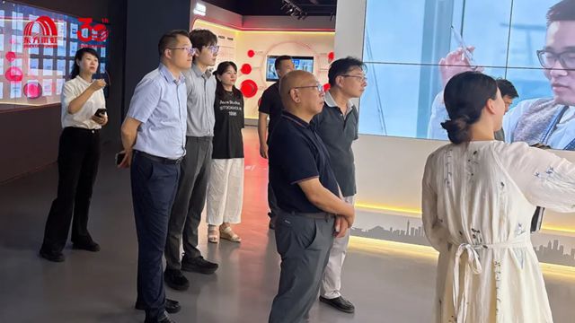 中国建筑节能协会建筑节能技术推广工作委员会&上海建科集团赴东方雨虹考察交流