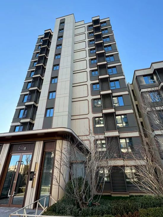七彩建设渤海分公司荣获“金茂天津2024年度重点分包类优秀供方奖”