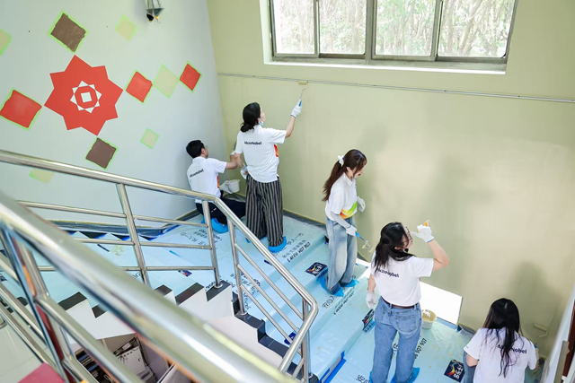 一墙新漆，一剪传承 阿克苏诺贝尔“Let's Colour多彩开始”为剪纸民俗文化村“上色”