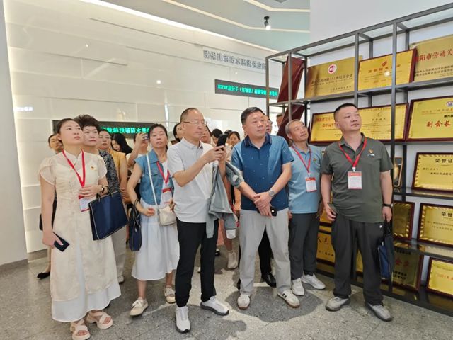 全省两新组织书记示范班150名书记莅临九阳防水开展观摩教学活动