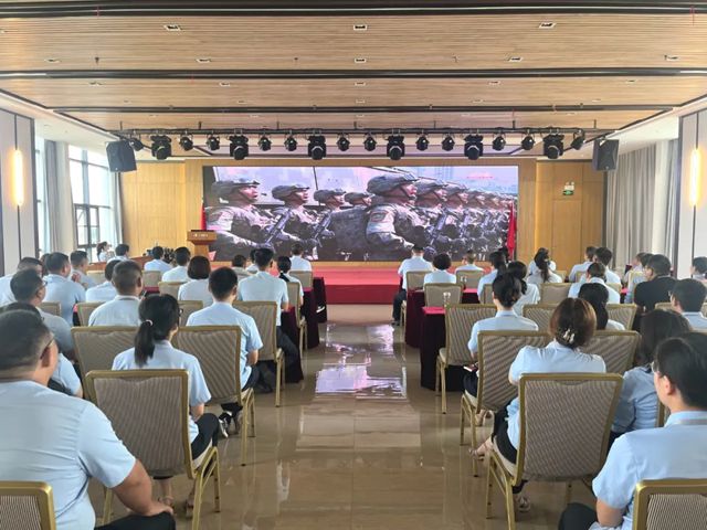 九阳防水组织全员观看纪念中国人民抗日战争暨世界反法西斯战争胜利80周年阅兵仪式