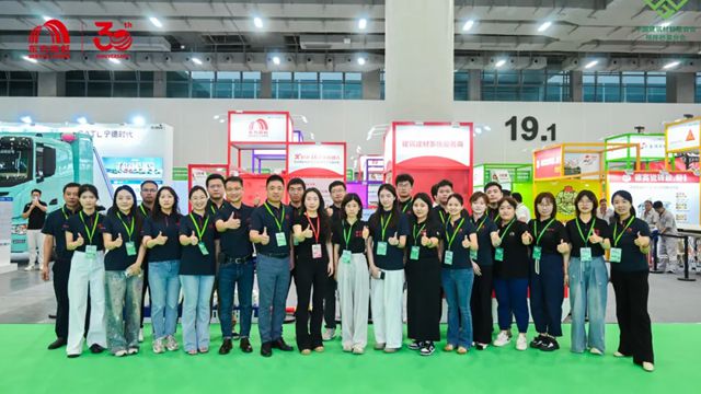 东方雨虹亮相2025首届绿色高性能特种砂浆展