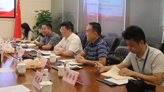 市新材料产业联合会组织有关媒体莅临三峡油漆开展专项调研