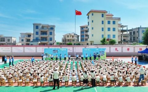 立邦中国携手湛江钢铁爱心帮扶东简小学、龙水小学，用色彩守护儿童成长