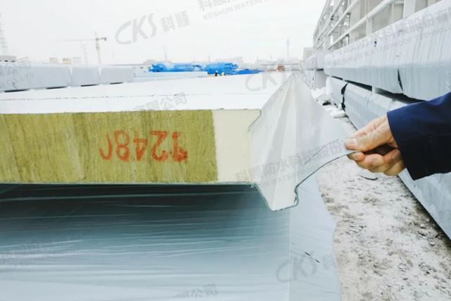 桦加沙突袭广东，无数彩钢瓦屋顶被掀飞，科顺TPF塑钢瓦为何完好无损？
